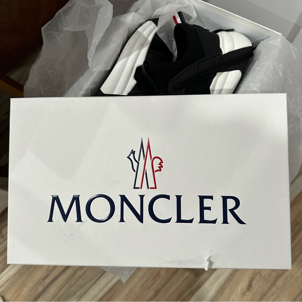 NEW Moncler Sneakers size 39.5 EU - Picture 5 of 9